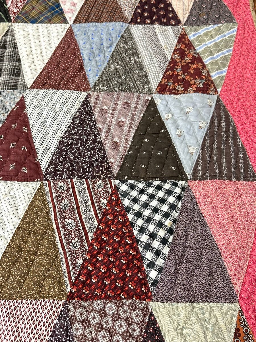 American Treasure! c 1870s Triangle Charm Style QUILT Antique Collector's Choice