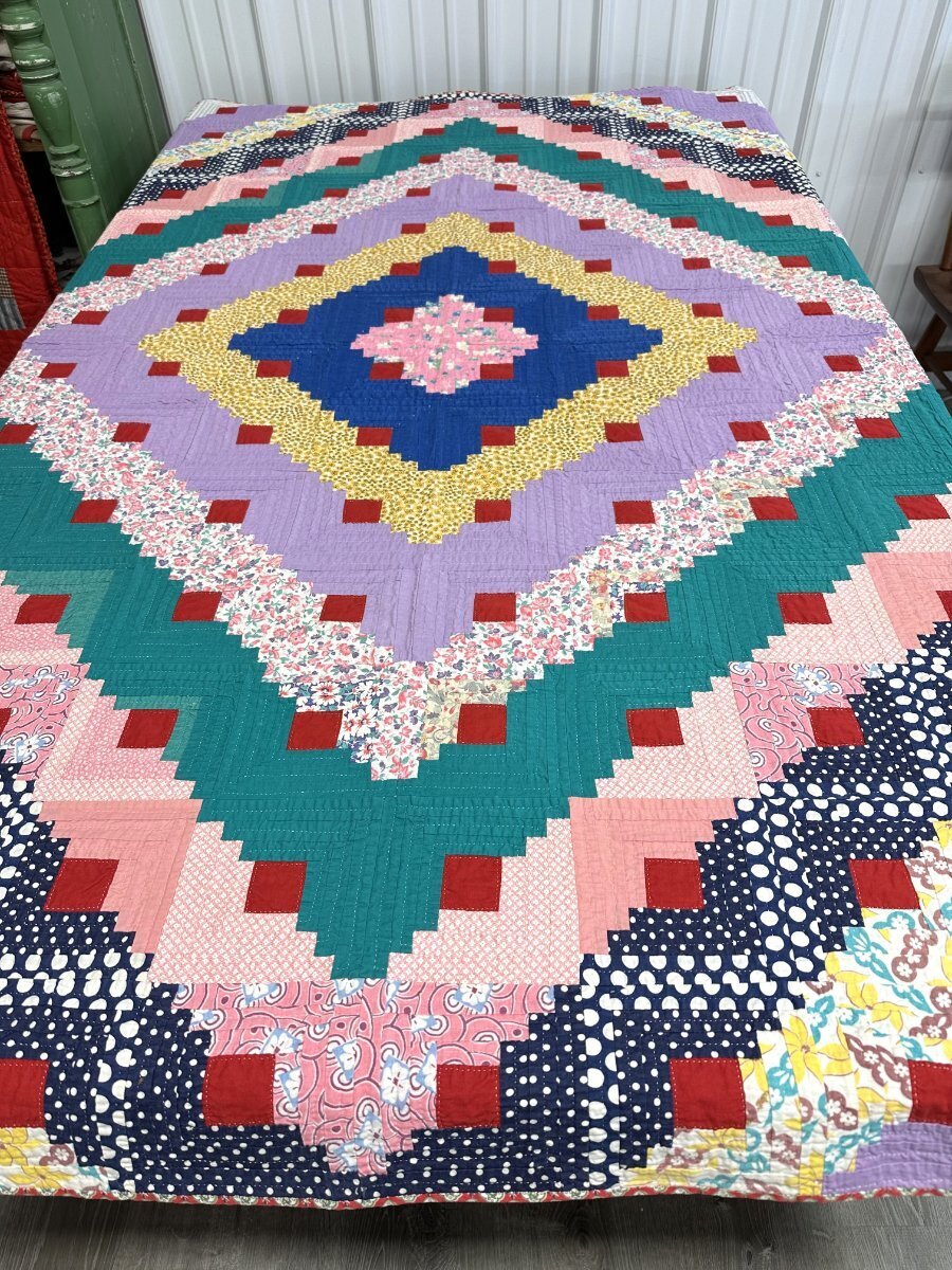 Jewel Box! c 1940s PA Log Cabin QUILT Vintage Feedsacks