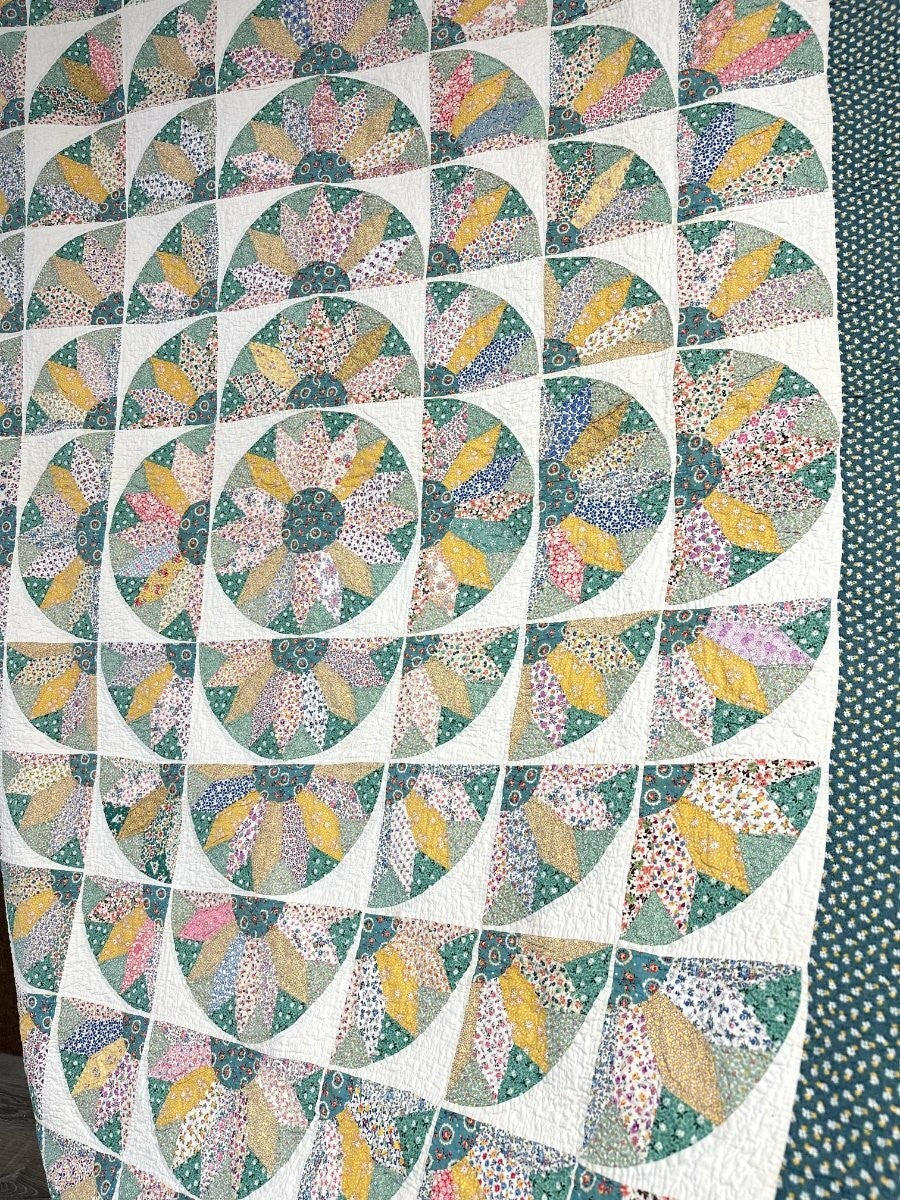 A Pair c 1930s Sunflower QUILT s Vintage Feedsacks Nice!