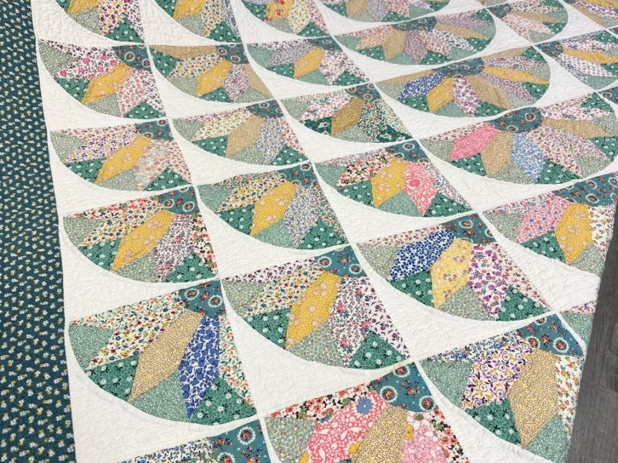 A Pair c 1930s Sunflower QUILT s Vintage Feedsacks Nice!