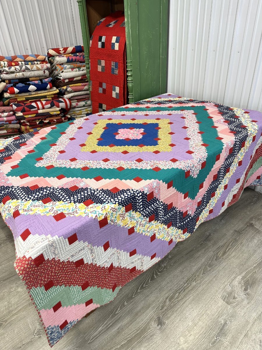 Jewel Box! c 1940s PA Log Cabin QUILT Vintage Feedsacks