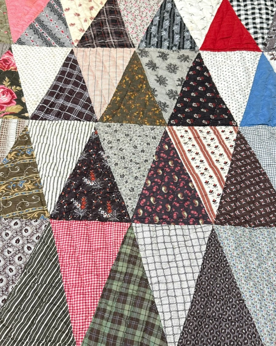 American Treasure! c 1870s Triangle Charm Style QUILT Antique Collector's Choice
