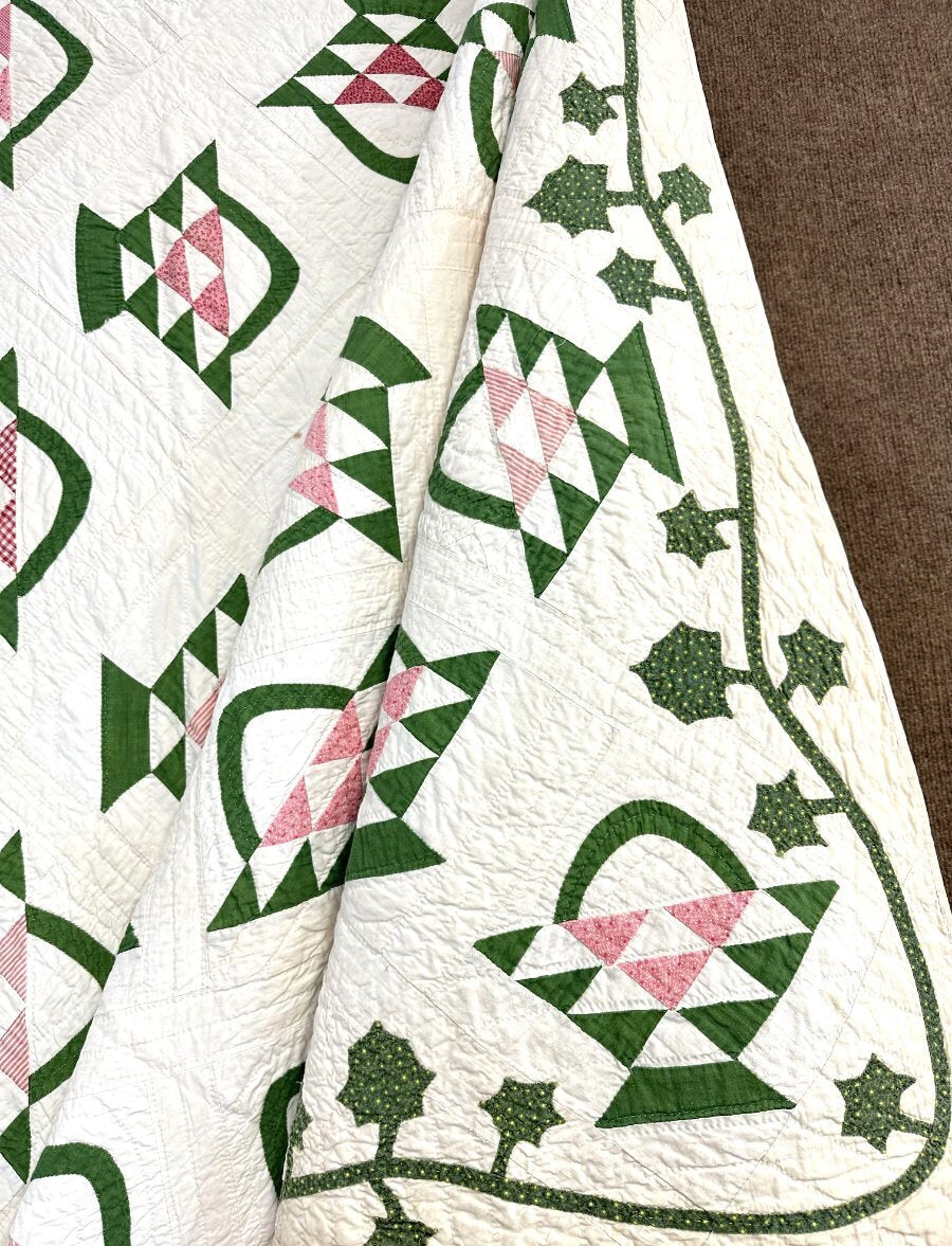 Graphic! c 1890-1900 PA Basket QUILT Antique   Vining Border