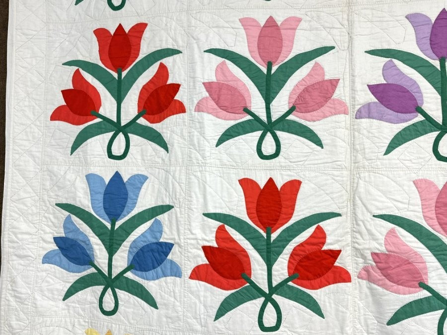 Spring Time c 1940s Tulips APPLIQUE Vintage Quilt Never Used!