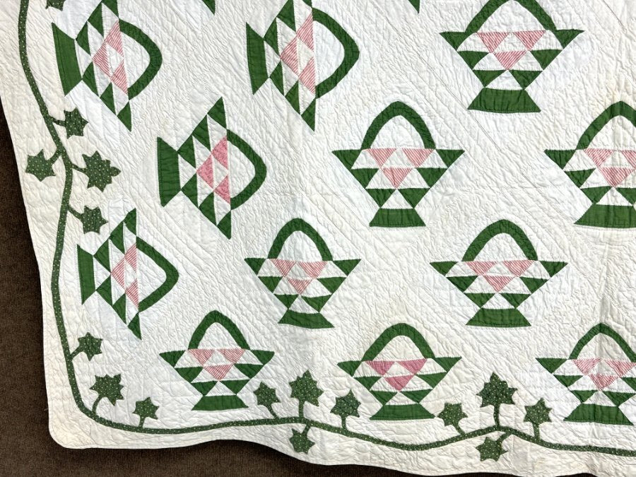 Graphic! c 1890-1900 PA Basket QUILT Antique   Vining Border