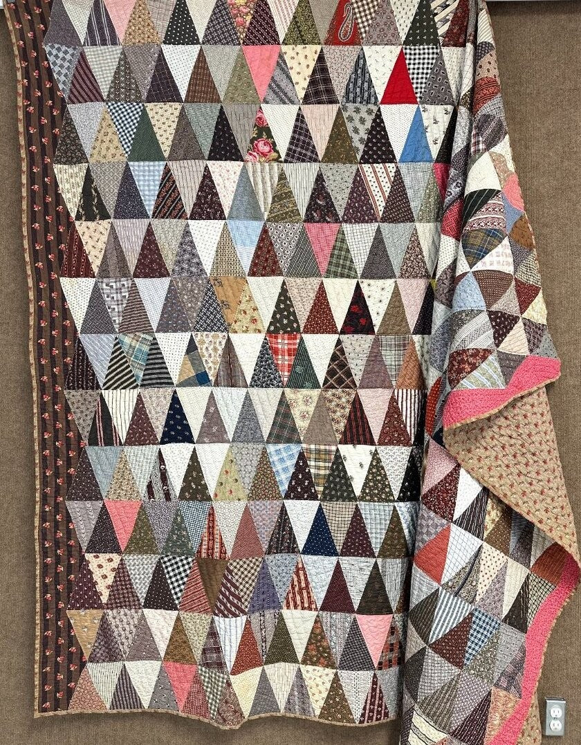 American Treasure! c 1870s Triangle Charm Style QUILT Antique Collector's Choice