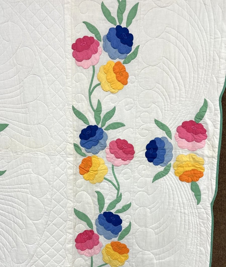Beautiful! Vintage Pansy Applique QUILT Fine Quilting Never Used