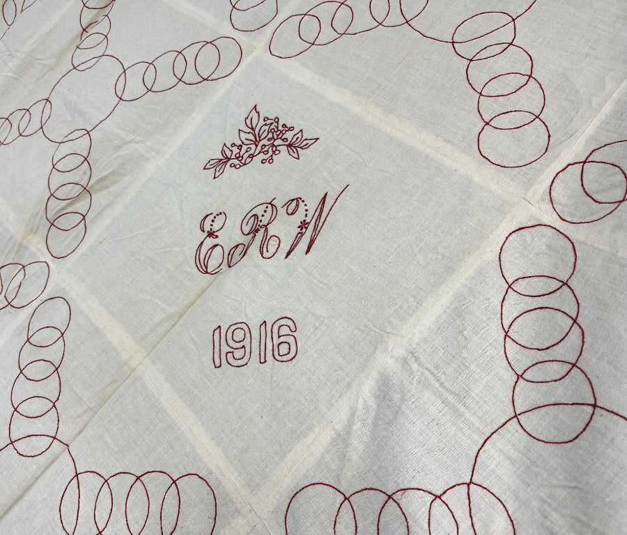 RARE Dated 1916 PA Redwork Interlocking Rings QUILT Top Antique