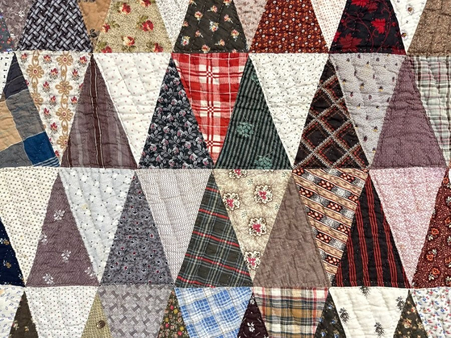 American Treasure! c 1870s Triangle Charm Style QUILT Antique Collector's Choice