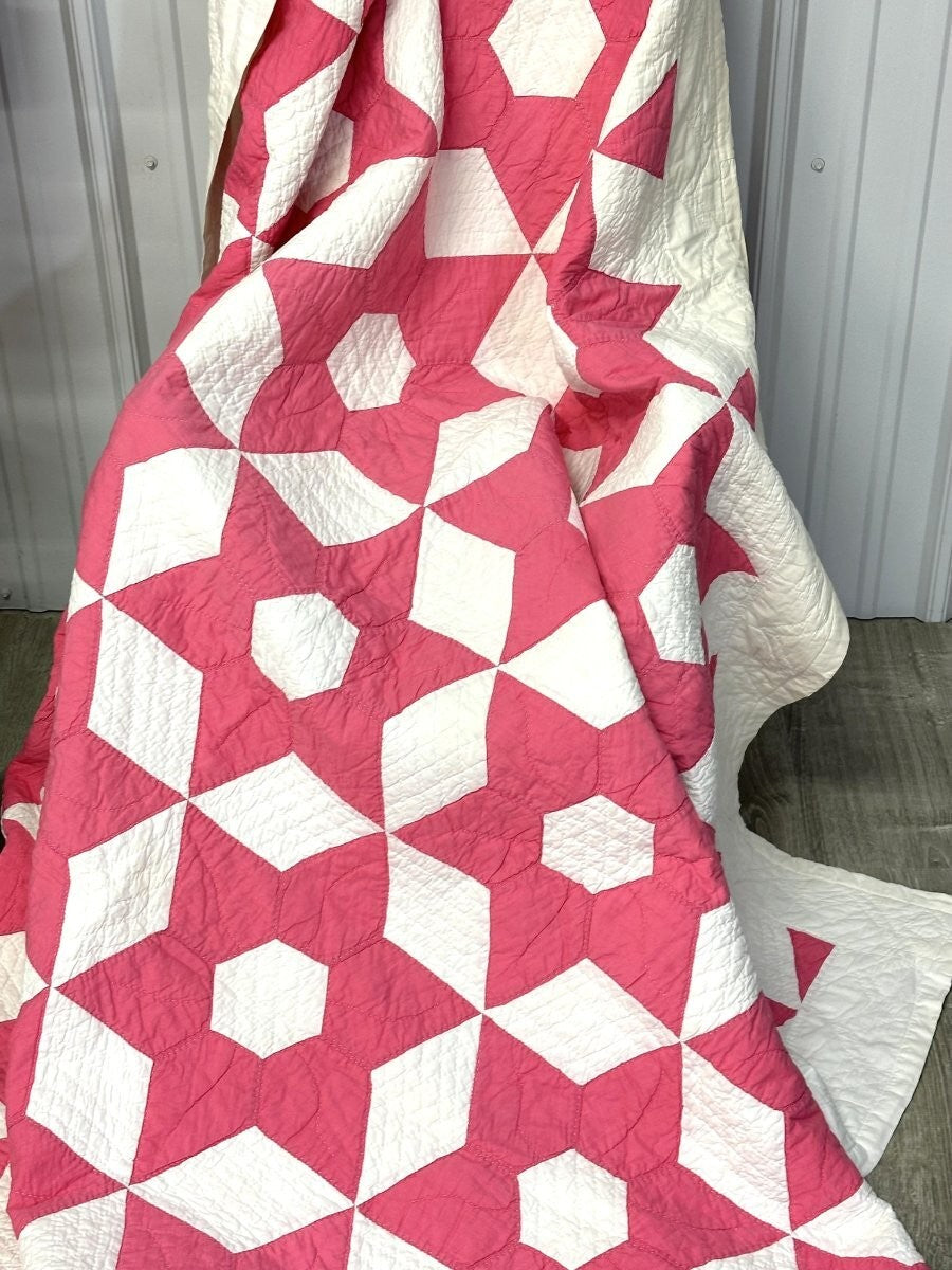 Pink & White! c 1930s PA Touching Stars QUILT Vintage