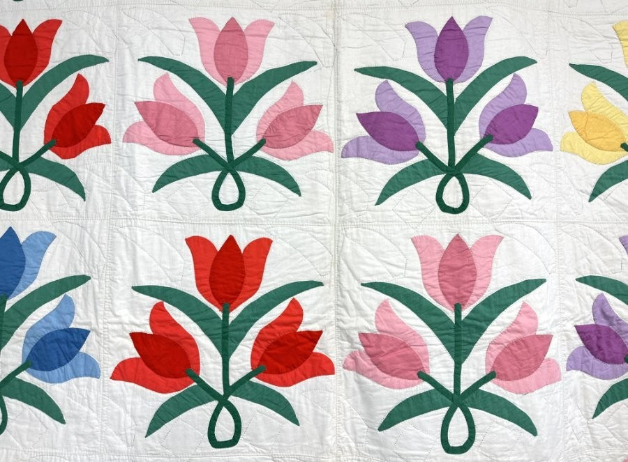 Spring Time c 1940s Tulips APPLIQUE Vintage Quilt Never Used!