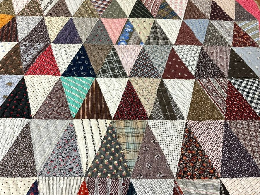 American Treasure! c 1870s Triangle Charm Style QUILT Antique Collector's Choice