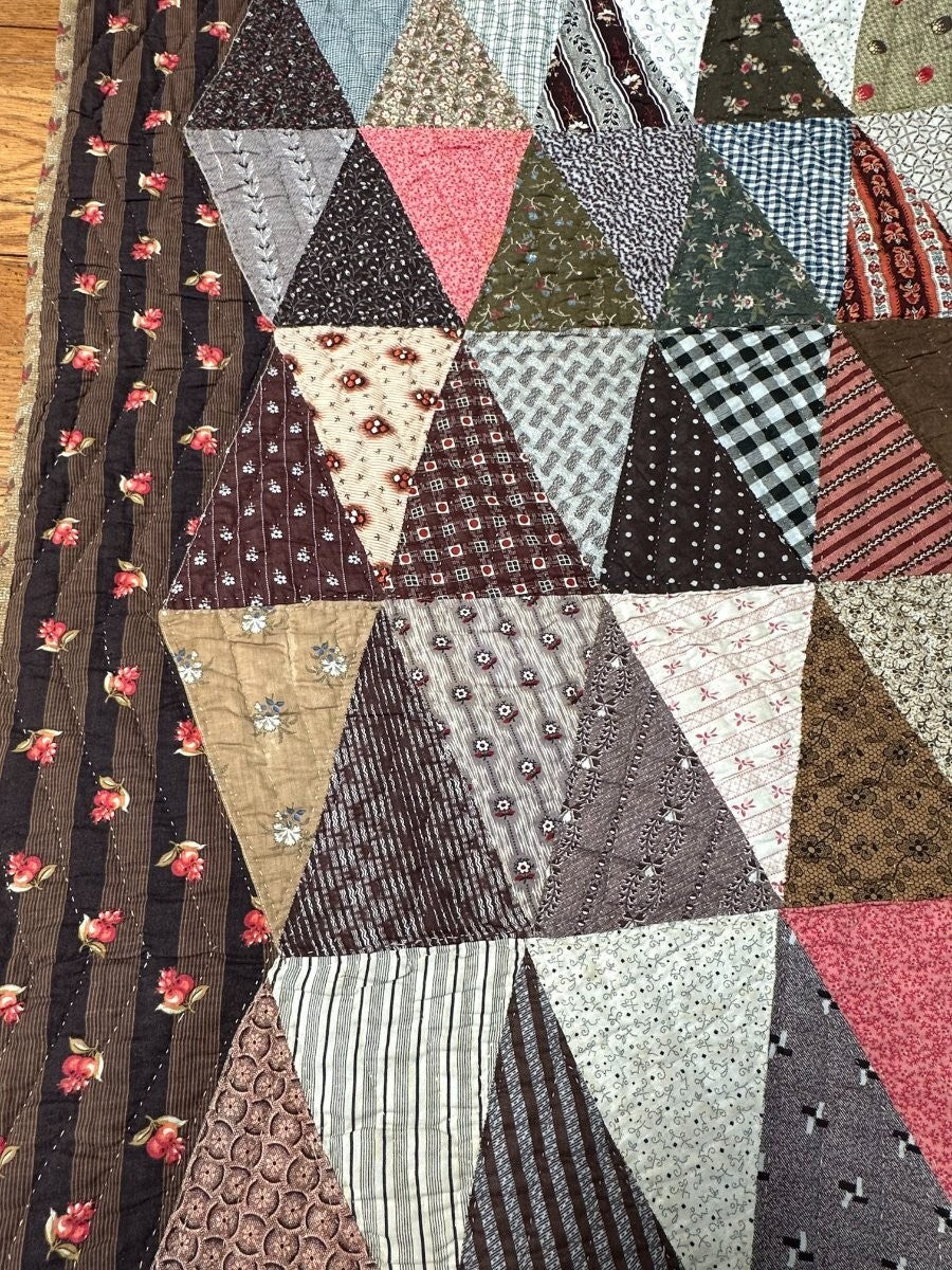 American Treasure! c 1870s Triangle Charm Style QUILT Antique Collector's Choice