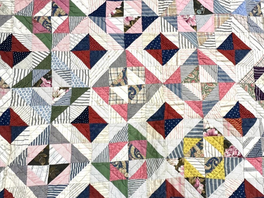 AMAZING GRAPHICS! c 1890s PA Squares Hourglass QUILT Antique Crisp